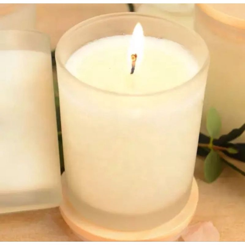 Vela Aromatizada Cera Vegetal com Copo Fosco e Tampa de Madeira – Para Quem Busca Bem-Estar, Estilo e Aconchego