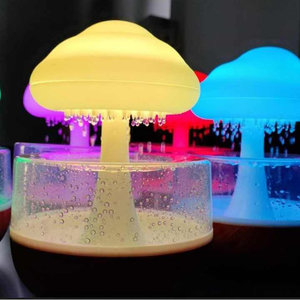 Umidificador Difusor de Aroma Nuvem & Chuva | Luz Noturna 7 Cores | Bem-estar, Sono Tranquilo e Ambiente Encantador – Recarregável, Silencioso e Decorativo